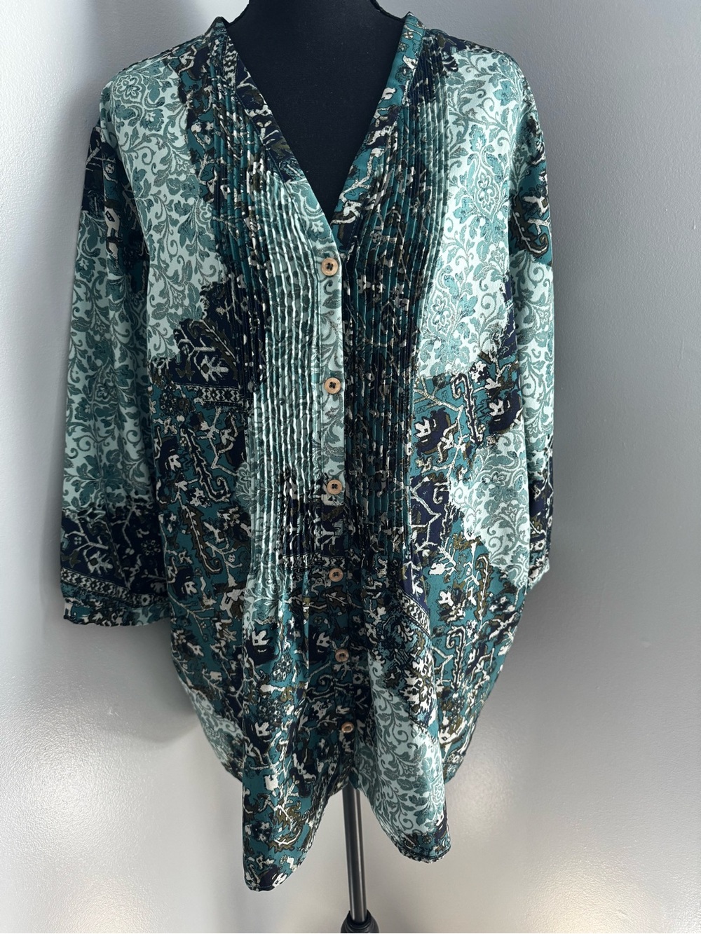 Maggie Sweet button down tunic blouse